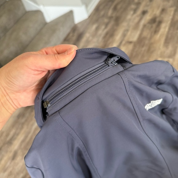 The North Face Soft Shell Ski & Snow Jacket with Removable Hood - Purple - Picture 8 of 15